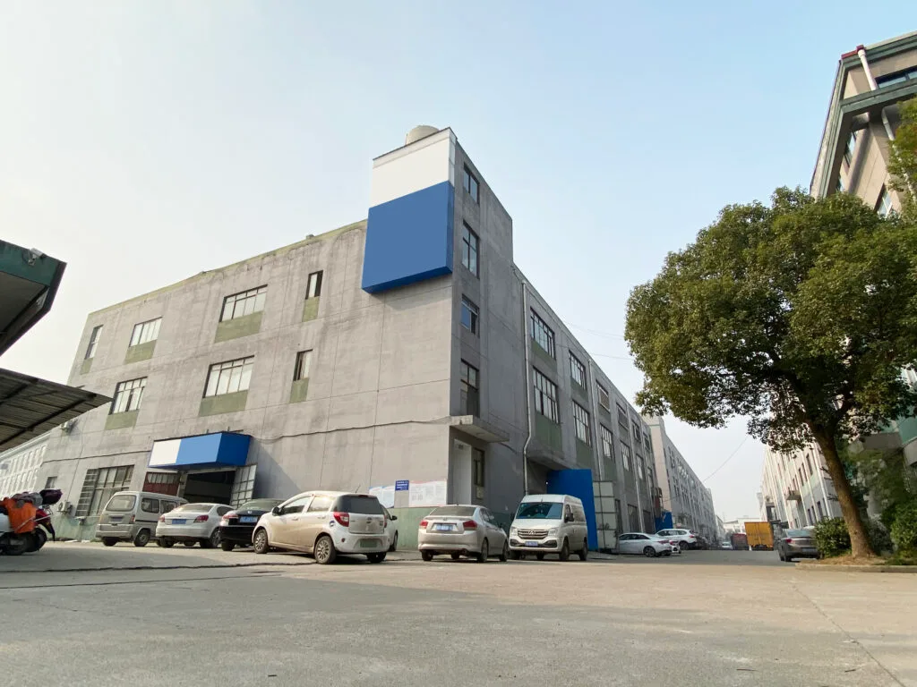 Dairui Curtain factory floor in Shaoxing China, 10,000㎡ manufacturing facility