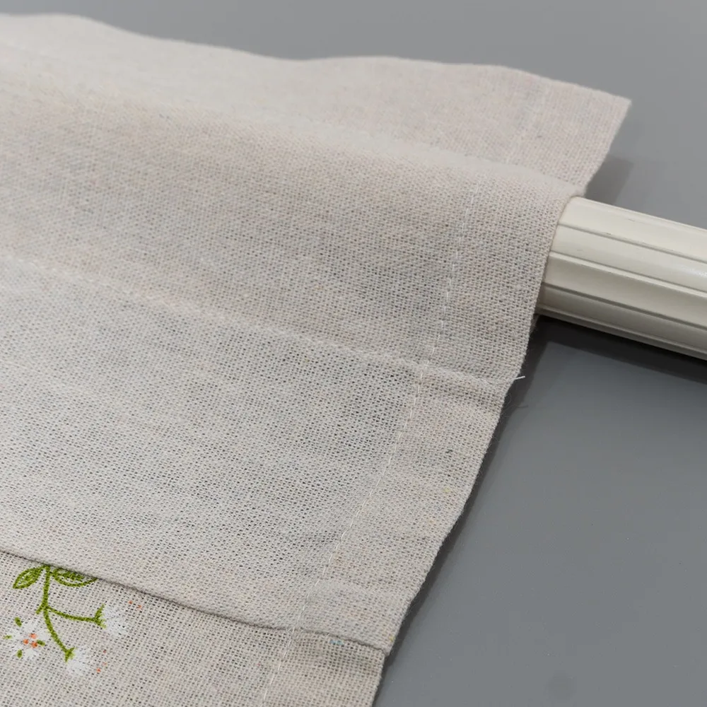 plain rod pocket detail on two-tone kitchen curtain
