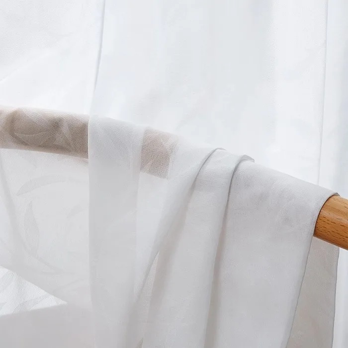 How to Choose Sheer Curtains: Trends and Custom Options